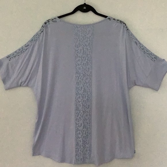 Chico’s Lorrine lace insert high-lowt-shirt - blue - size 2 (L). - Picture 5 of 11